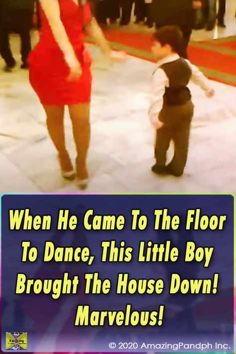 Funny Babies Dancing, 9gag Amusant, Learn Singing, Toddler Dance, Funny Dance Moves, Balayage Short, Bachata Dance, Dancing Baby, Cool Dance Moves