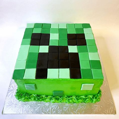 Best Minecraft Birthday Cakes - Minecraft Cake - Eating on a Dime Minecraft Cakes For Boys Birthdays, Minecraft Cake Ideas Easy, Lego Minecraft Cake, Simple Minecraft Cake, Minecraft Birthday Cake Ideas, Minecraft Cake Easy Simple, Minecraft Cakes For Boys, Minecraft Birthday Ideas, Minecraft Theme Cake