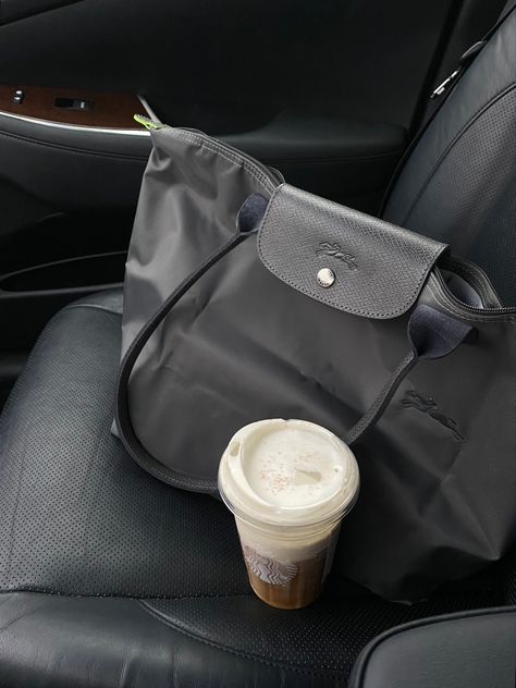 Black Long Champ Bag, Longchamp School Bag, Long Champ Bag Aesthetic, Black Longchamp Bag, Longchamp Aesthetic, Longchamp Bag Outfit, Long Champ Bag, Longchamp Outfit, Long Champ