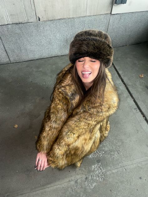 #russianhat Fluffy Russian Hat, Russian Fur Hat, Fur Aesthetic, Winter Core, Fluffy Hat, Raccoon Fur Coat, Fur Coat Men, Fur Outfit, Wife Aesthetic