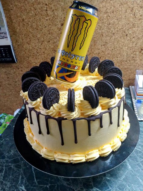 Monster Drink Cake, Monster Energy Cake, Monster Drink, Monster Wall, Monster Pictures, Gamer Party, Rockstar Energy Drinks, Rockstar Energy, Monster Energy Drink