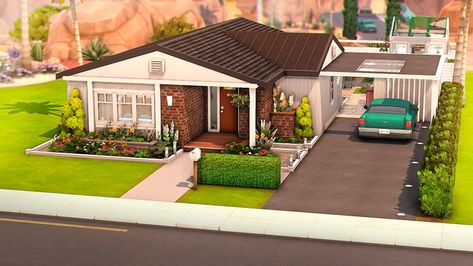 Oasis Springs Family Home, Sims 4 Bungalow House, Retro House Exterior, Home The Sims 4, Sims 4 Family House, Sims Lots, Casas The Sims Freeplay, Beach House Flooring, Oasis Springs