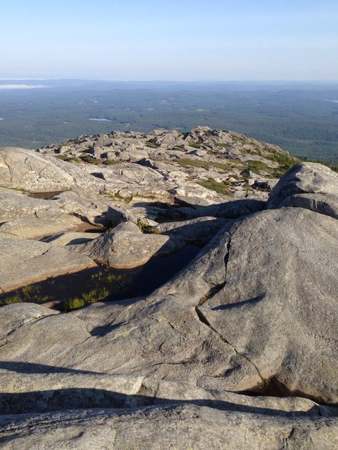 Mount Monadnock in New Hampshire's southwest corner. Fall Foliage Trips, White Mountains, Live Free, North America Travel, Caribbean Islands, Fall Foliage, America Travel, Central America, New Hampshire