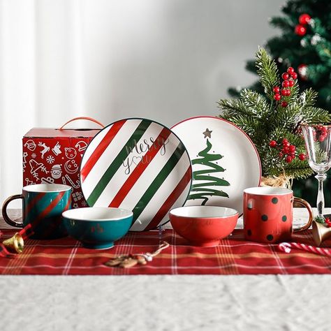 2022 New Design Christmas Dinnerware.

Collection Porcelain Restaurant Tableware
It's a Christmas basic choice for almost all family during Christmas.

1. Christmas Dinnerware is perfect for all dishes on the dining table.
2. With two times over 1320℃ firing, strong, light and durable.
3. Could be also customized dinner set for your home use or as a party dinnerware, or coperate gifts of beauty dish. Christmas Dinnerware Sets Holidays, Christmas Product Shoot, Christmas Product Photoshoot, Christmas Cookware, Christmas Dinner Set, Restaurant Tableware, Christmas Dinnerware Sets, Red Porcelain, Porcelain Dishes