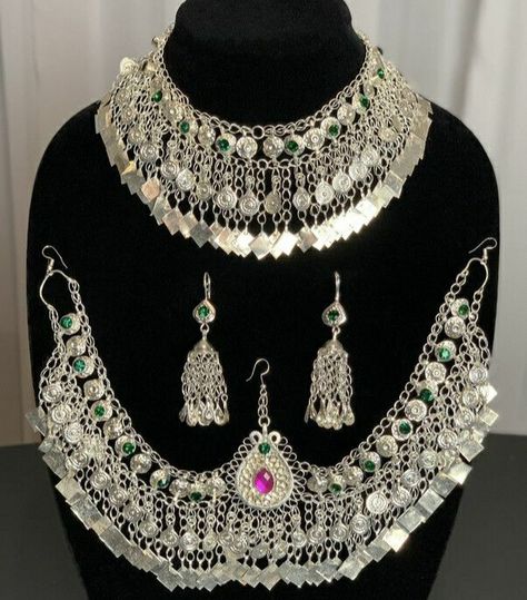 Afghan Jewelry Set, Afghani Jewelry, Afghan Jewellery, Afghan Culture, Bags Patterns, Afghan Jewelry, Mehndi Designs For Girls, Afghan Fashion, Afghan Clothes