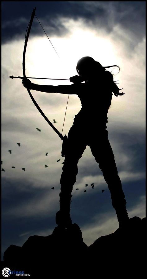 Warrior Aesthetic Female, Archery Aesthetic, Dark Royalty, Medieval Aesthetic, Silhouette Photography, Creatures Art, Royalty Aesthetic, Bow And Arrow, Fantasy Photography