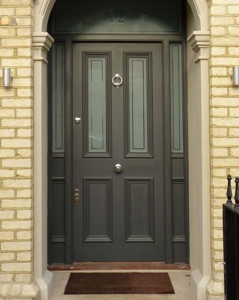 Traditional Front Door, Victorian Front Door, Front Doors Uk, Victorian Doors, Victorian Front Doors, Front Door Inspiration, Traditional Front Doors, Composite Front Door, Front Door Styles