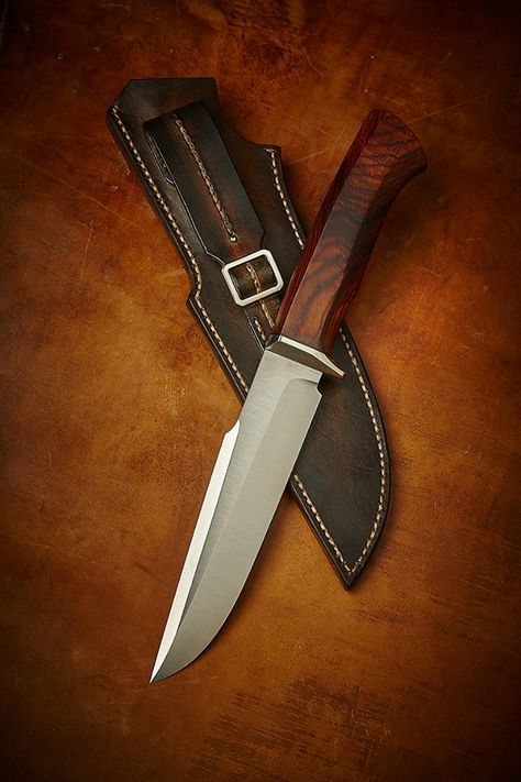 Hunter Knife, Benchmade Knives, Handcrafted Knife, Black Walnut Wood, Knife Art, Damascus Knife, Knife Design, Hereford, Cool Knives