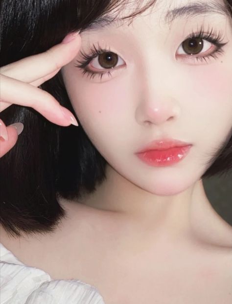 Ullzang Make Up, Asian Fishing Makeup, Small Lips Makeup, Peach Makeup, Doll Eye Makeup, Kawaii Makeup, Retro Makeup, Barbie Makeup, Swag Makeup