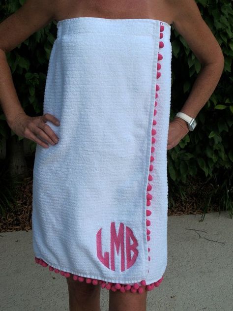 Applique Towels, Monogram Towels, Applique Monogram, Towel Wrap, Embroidery Monogram, Circle Monogram, Monogrammed Items, Monogram Gifts, Embroidery Projects