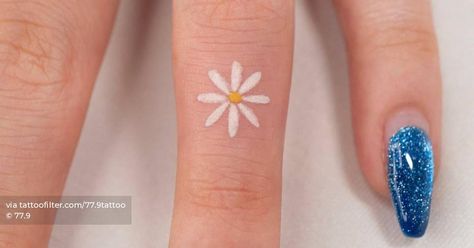 Daisy Flower Tattoo, Daisy Flower Tattoos, Flowers Daisies, April Birth Flower, Minimalist White, Nature Flowers, Little Tattoos, Birth Flowers, White Ink