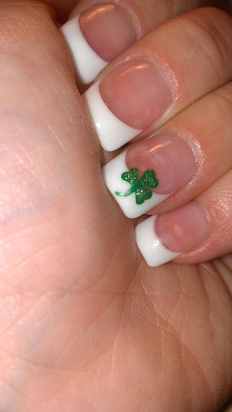 St Patricks Day Toe Nail Designs, Short Nails St Patricks, Short Acrylic Nails Square St Patricks Day, St Patrick's Day Gel Nails, St Patrick’s Day Nails French Tip, St Patricks Day Nails Short Square, St Patricks French Tip Nails, Pink St Patricks Day Nails, Aesthetic St Patricks Day Nails