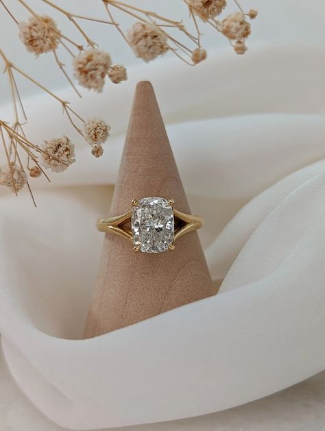 2.5 Carat Elongated Cushion Diamond Engagement Ring, 14K Yellow Gold Solitaire Ring - Etsy Engagement Ring Classic Elegant, Elongated Cushion Engagement Ring, Cushion Diamond Engagement Ring, Cushion Moissanite Engagement Ring, Diamond Engagement Rings Cushion, Yellow Gold Solitaire Ring, Long Cushion, Elongated Cushion Cut, Cute Engagement Rings