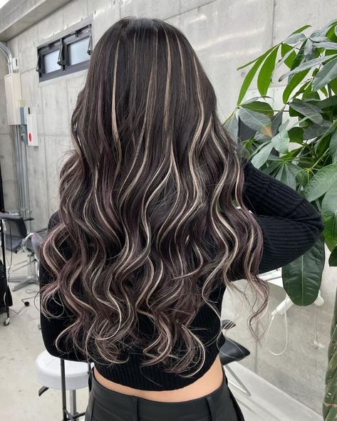 Black Hair Colour Ideas, Hair Highlights Inspiration, Micro Highlights On Dark Hair, Highlights With Black Hair, Tiny Highlights, Best Hair Highlights, Streaks In Hair, Highlights Black Hair, Glam Station