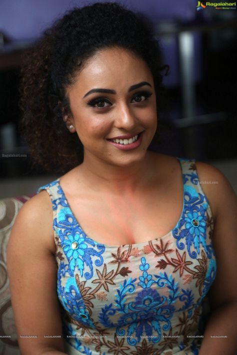 Pearle Maaney, Telugu Heroines, The Artist Movie, New Advertisement, Epic Movie, Launch Event, Fresh Face, Movie Photo, Actress Photos