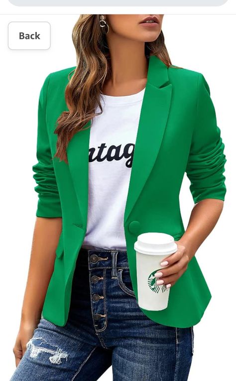 Saco Verde Mujer Outfit Casual, Blazer Verde Outfits Mujer, Green Blazer Outfits For Women, Green Blazer Outfit, Outfit Informal, Blazer Street Style, Outfit Blazer, Blazer Outfits For Women, Casual Blazer Women