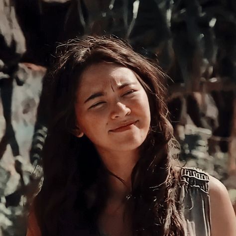 icon jessica henwick | love and monsters | amor e monstros | aimee Love And Monsters, Jessica Henwick, Defenders Marvel, Night At The Museum, Female Character Inspiration, Image Bank, Character Inspo, Movie Monsters, Feminine Aesthetic