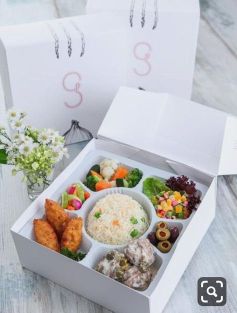 Wedding To Go Food Boxes, Buttered Rice, Rice Meatballs, Fast Food Packaging, Restaurant Packaging, Food Delivery Packaging, People Cooking, Takeaway Packaging, Packaging System