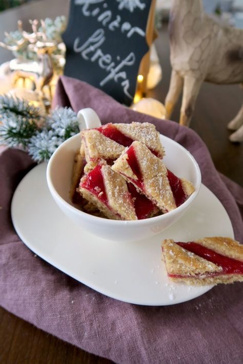 Linzer Streifen - Bine kocht! Small Desserts, German Christmas, Christmas Baking, Christmas Cookies, Christmas Food, French Toast, Biscuits, Dessert Recipes, Favorite Recipes