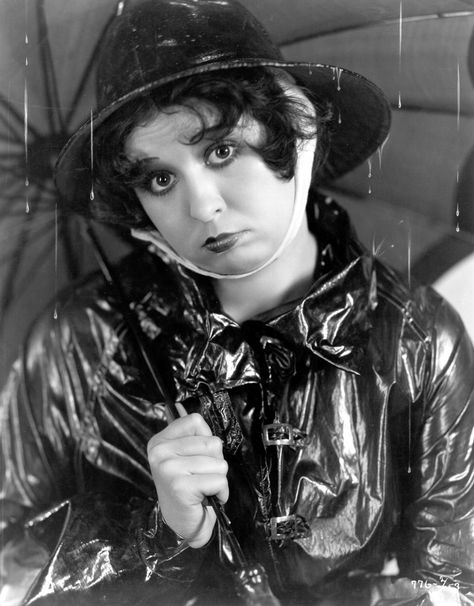 The real Betty Boop sued the cartoonist who used her likeness Real Betty Boop, Helen Kane, Esther Jones, The Real Betty Boop, Hollywood Photography, Betty Boop Cartoon, Film Clips, Classic Actresses, Golden Years