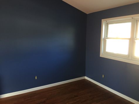 Color: Benjamin Moore (825) Blue Nova Benjamin Moore Van Deusen Blue, Navy Paint Colors, Van Deusen Blue, Navy Bedrooms, Navy Blue Bedrooms, Blue Bedroom Design, Interior Paint Colors Schemes, Dark Blue Walls, Navy Walls