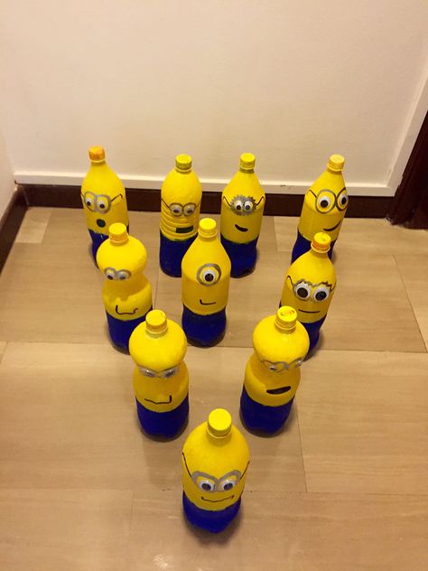 Diy Bowling Alley, Bowling Diy, Diy Bowling, Bowling Lane, Daycare Lesson Plans, Silver Glasses, Minion Birthday Party, Minute To Win It Games, Nursery Activities