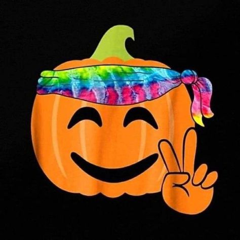 Hippie Pumpkin, Peace Sign Art Hippie, Happy Halloween Pictures, Peace Sign Art, Hippie Halloween, Hippie Culture, Halloween Queen, Hippie Painting, Hippie Peace