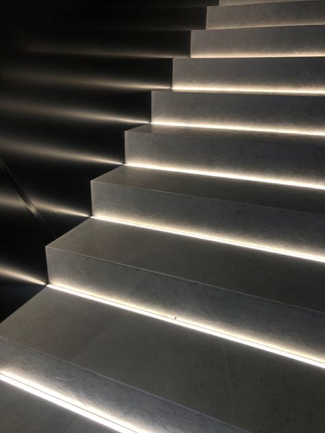 Led Light On Stairs, Kenaf Design, Stairs Lights, Staircase Lighting Ideas, Stairs Lighting, Concrete Staircase, House Staircase, Tile Stairs, Concrete Stairs