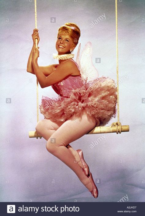 Download this stock image: Doris Day in the 1962 film JUMBO set in a circus - A2JKD7 from Alamy's library of millions of high resolution stock photos, illustrations and vectors. Doris Day Movies, Calamity Jane, Doris Day, Rock Hudson, Animal Rights Activist, Actrices Hollywood, She Movie, Hollywood Legends, Up Girl