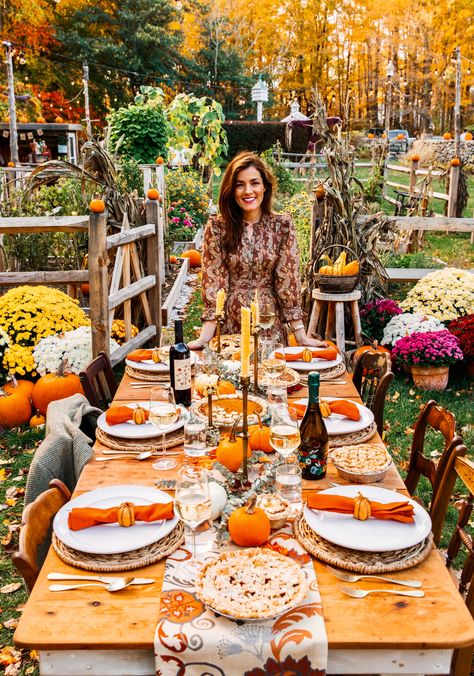 Autumn Tablescape - Classy Girls Wear Pearls Garden Party Autumn, Autumn Backyard Party, Fall Harvest Dinner Party, Autumn Birthday Party Ideas, Autumn Bbq, Autumn Dinner Table, Autumn Garden Party, Autumn Party Ideas, Autumn Theme Party