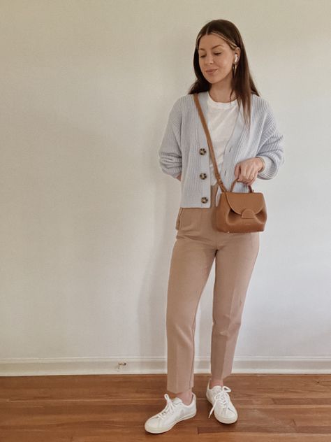 Chinos Women Outfit, Chinos Outfit, Light Blue Cardigan, Cardigan Short, Work Trousers, Smart Casual Outfit, Blue Cardigan, Wardrobe Ideas, Chinos Pants