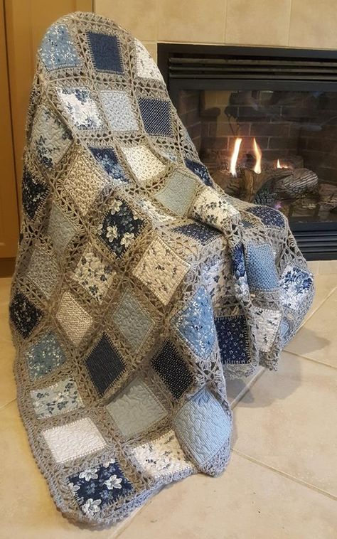 Crochet Quilt Tutorial, Tea Crochet, Crochet Quilt Pattern, Crochet Crowd, Crochet Bedspread, Denim Quilt, Crochet Quilt, Crochet Fabric, Granny Square Crochet Pattern