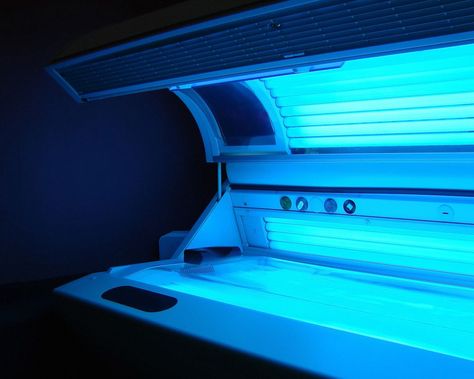 Tanning Salons, Healthy Tan, Tanning Beds, Airbrush Tanning, Indoor Tanning, Tanning Salon, Tanning Bed, Suntan Lotion, Golden Tan