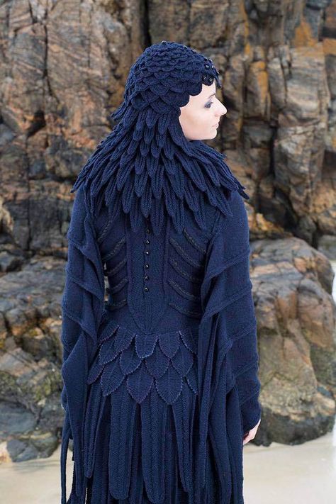 Knit Raven - Album on Imgur Interesting Costumes, Crochet Wings, Crochet Dragons, Raven Costume, Alice Starmore, Art Knit, Mode Mantel, Knitting Books, The Raven