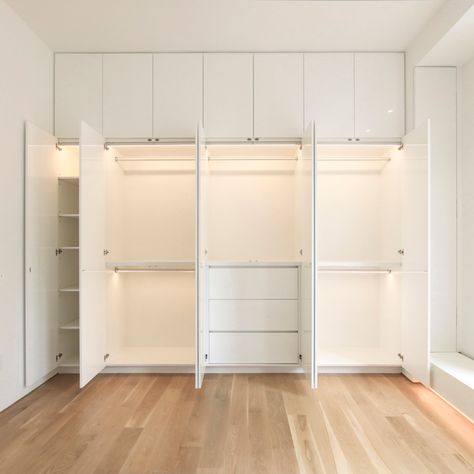 Bedroom Built In Wardrobe, Dream Closet Design, Closet Design Layout, Closet Renovation, Bedroom Cupboard Designs, Wardrobe Interior Design, Closet Layout, Wardrobe Room, Closet Remodel