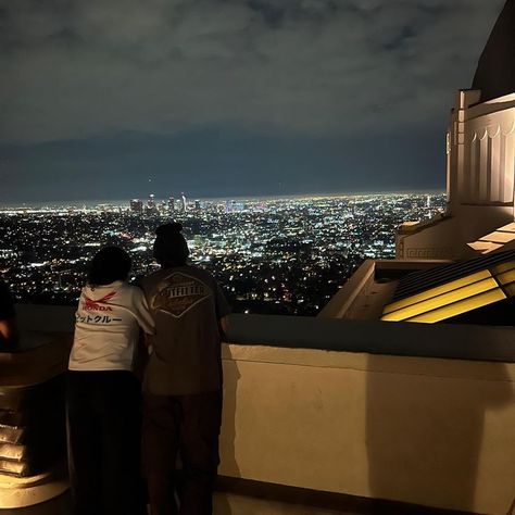 Griffith Observatory At Night, Griffith Observatory Aesthetic, Observatory Date, Observatory Aesthetic, Los Angeles California Photography, Los Angeles At Night, Alphabet Dating, La Life, Griffith Observatory