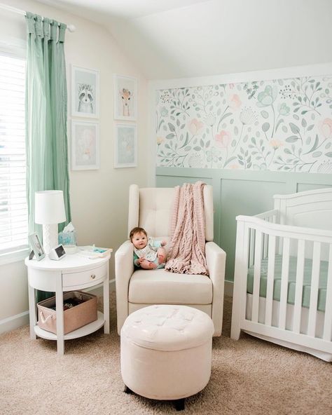 Green Nursery Girl, Green Baby Nursery, Green Girls Rooms, Organization Nursery, Green Baby Room, Nursery Accent Wall, Nursery Room Design, Baby Boy Room Nursery, Baby Room Inspiration