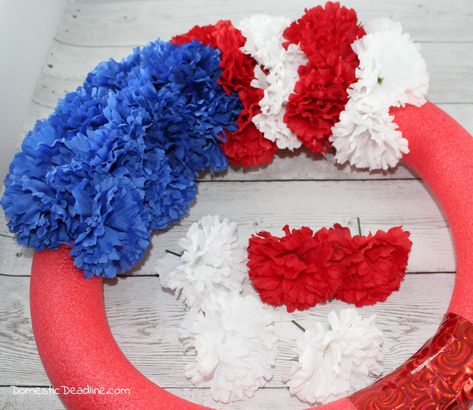 4th Of July Wreath Diy Dollar Tree, Memorial Day Wreaths Diy, Easter Wreath Diy Dollar Stores, Patriotic Wreath Diy, Blue Wreaths, Primitive Labels, Pool Noodle Wreath, Create A Flag, Making Mesh Wreaths