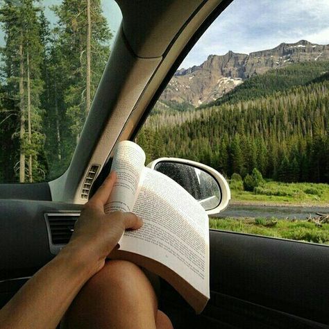 Tumblr Inspiration, Shotting Photo, Granola Girl, Summer Dream, Reading Nook, Instagram Foto, Travel Aesthetic, Book Aesthetic, Van Life