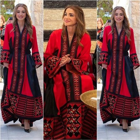 #new Queen Rania visited a group of women from Balqawi tribes in Amman.  #queenrania #queenraniastyle #rania #queenofjordan #lovejo… Jordanian Dress, Royals Outfit, Embroidered Abaya, Royal Closet, Maxi Dress With Long Sleeves, Abaya Black, Dress Traditional, Group Of Women, Royal Clothing