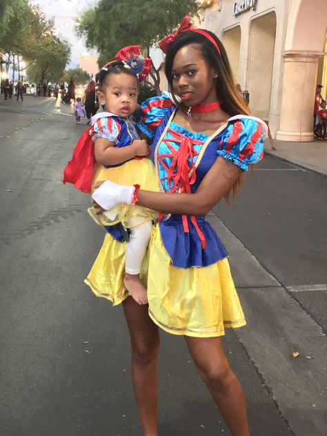 Mother daughter Snow White costume Snow White Costume, White Costume, White Costumes, Mother Daughter, Snow White, Twins, Harajuku, White