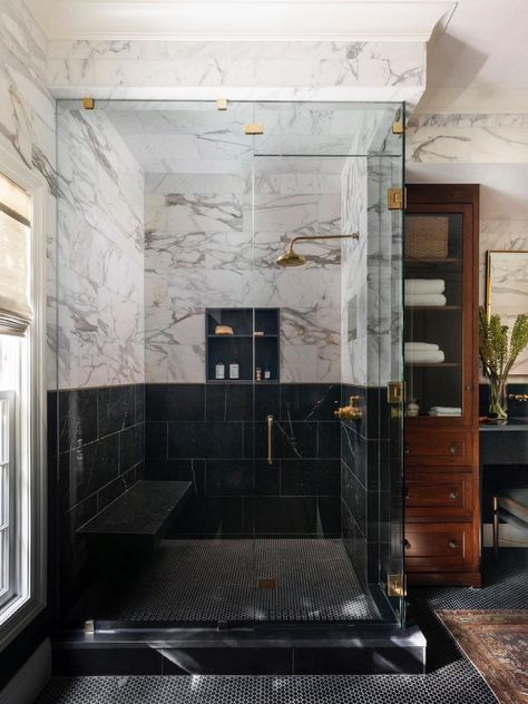 natural interior ~ 🌿 (@marieflaniganinteriors) Dark And Wood Bathroom, Bathroom Ideas Dark Floor, Large Wet Room, Black Tile Bathroom, Dark Academia Bathroom, Black Marble Bathroom, Marie Flanigan Interiors, Marie Flanigan, Dark Floors