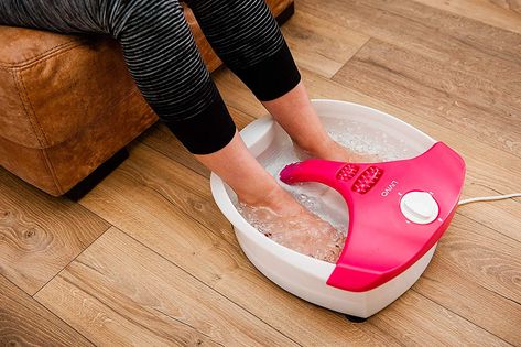 Foot Files, Spa Luxury, Spa Therapy, Pink Amazon, Foot Reflexology, Foot Soak, Foot Spa, Luxury Spa, Foot Massage