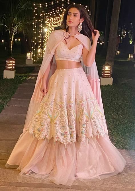 Wedding Lehenga Designs, Indian Outfits Lehenga, Lehnga Dress, Designer Bridal Lehenga, Traditional Indian Dress, Wedding Lehengas, Pink Lehenga, Indian Gowns Dresses, Indian Gowns