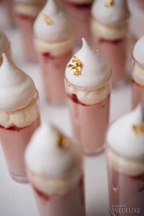 Dessert Shooters, Pink Sweets, Elegant Desserts, Wedding Dessert Table, Wedding Dessert, Small Desserts, Dessert Buffet, Strawberry Smoothie, Strawberry Desserts