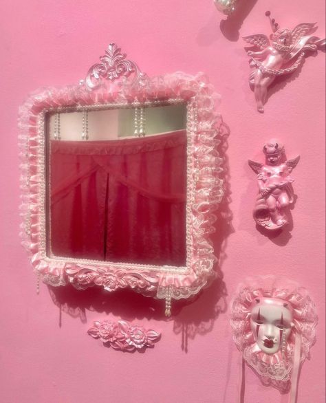 Lovecore Decor, Pink Creepy Aesthetic, Creepy Gals, Creepy Pink Aesthetic, Pink Radio, Creepy Cute Aesthetic, Pink Palace, Pink Baths, Gothic Aesthetic