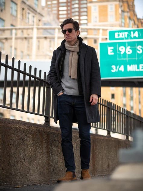 Mens Fashion 40 Year Old, Smart Casual Winter Outfits, Smart Casual Coat, Smart Casual Winter, Winter Chelsea Boots, Comfortable Casual Outfits, Chelsea Boots Outfit, Boots Men Outfit, Mens Winter Fashion Outfits