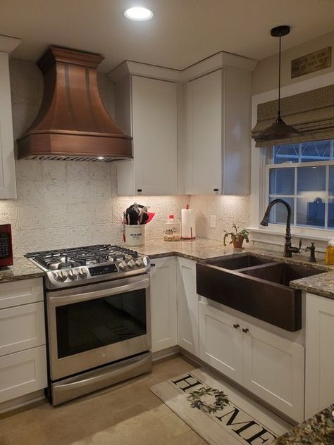 Range Hood Ideas, Marble Kitchen Countertops, French Kitchen Design, Copper Range, Hood Ideas, Copper Range Hood, Accent Backsplash, Marble Countertops Kitchen, Custom Range Hood