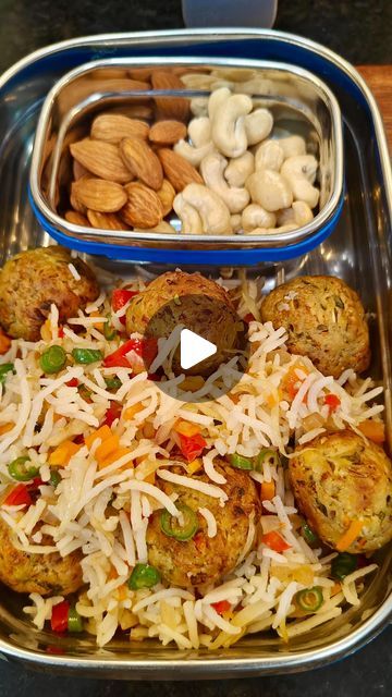 Zayka Ka Tadka on Instagram: "Veg Manchurian Fried Rice ( no frying , no oil ) - Lunch and Dinner ( tiffin box recipe no. 23 of 30 day challenge 30 school lunch box recipe ) - Video recipe by Shveta Sheth   Follow @zaykakatadka for easy recipes from kitchens of moms - made under 15 minutes using Philips Airfryer !  For detailed recipe , please type recipe in comment and we will DM you the detailed recipe instructions !  Get instant 10% discount on Philips Airfryer with our coupon code TADKA10 on Philips website link below : https://bit.ly/3S9YxIx  #vegfriedmanchurianrice #schooltiffinbox #easyrecipes #lunch #nooil #nofrying #zaykakatadka #homemade #philipsairfryer" Airfryer Recipes Videos, Manchurian Fried Rice, Tiffin Box Recipes, Veg Manchurian, Lunch Box Recipe, Tiffin Box, School Lunch Box, Lunch Box Recipes, Recipe Video