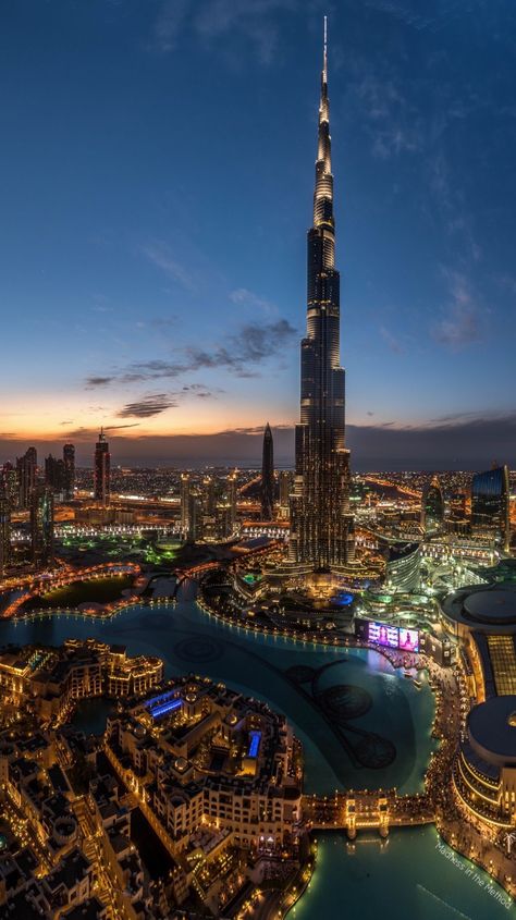 Dubai Wallpaper Hd, Dubai Flight, Dubai Wallpaper, Dubai Street, Wallpaper Dubai, Dubai Tower, Hotels Dubai, Villa Interiors, Aesthetic Dubai